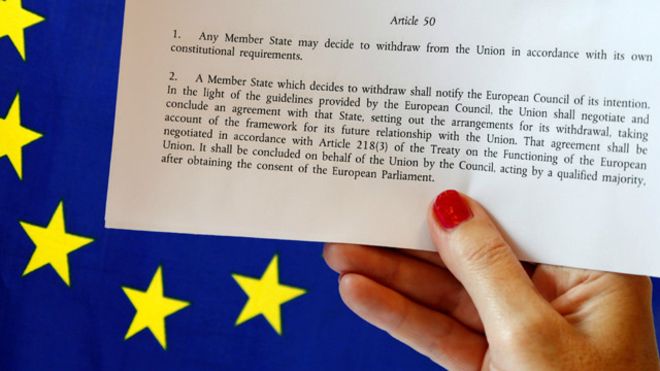 يطاب الاوروبيون بريطانيا بتفعيل المادة 50 من ميثاق لشبونه واطلاق عملية الخروج من الاتحاد الاوروبي